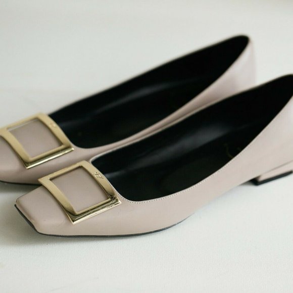 Roger Vivier | Flats w/ Buckle - Picture 7 of 13